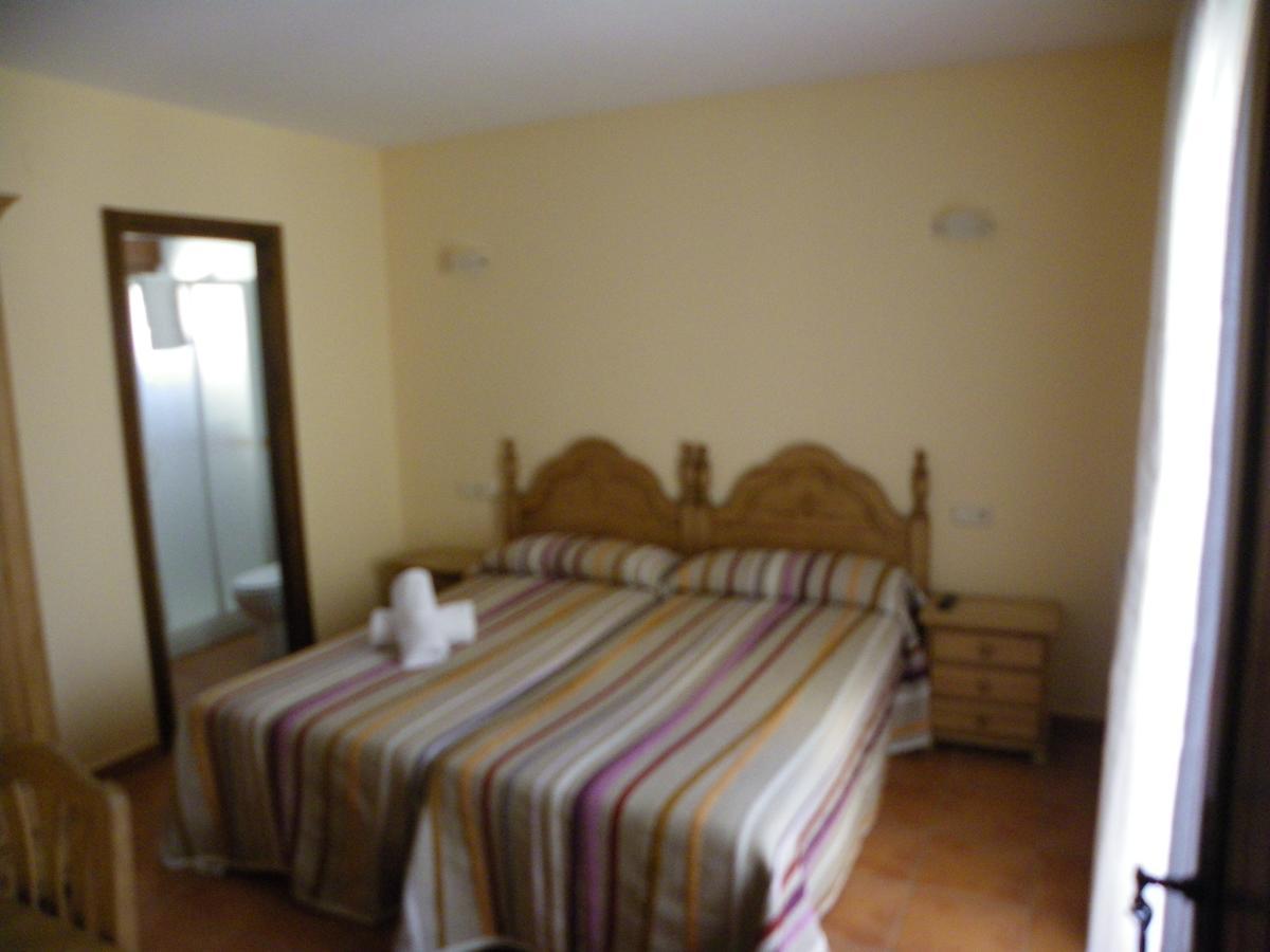 Hostal La Vega Peralejos Buitenkant foto
