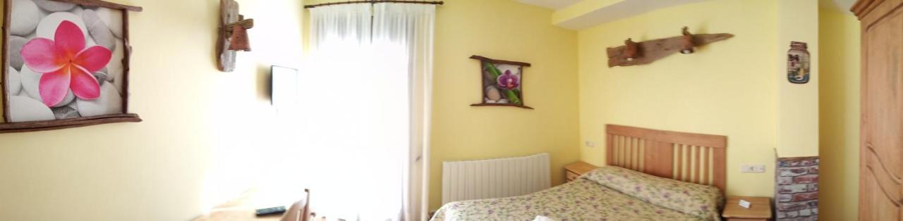 Hostal La Vega Peralejos Buitenkant foto